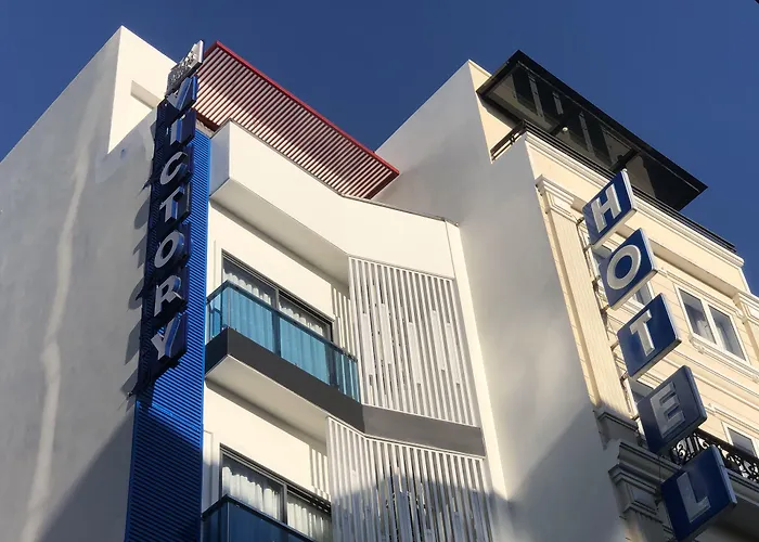 Hotels with tennis Victory Airport