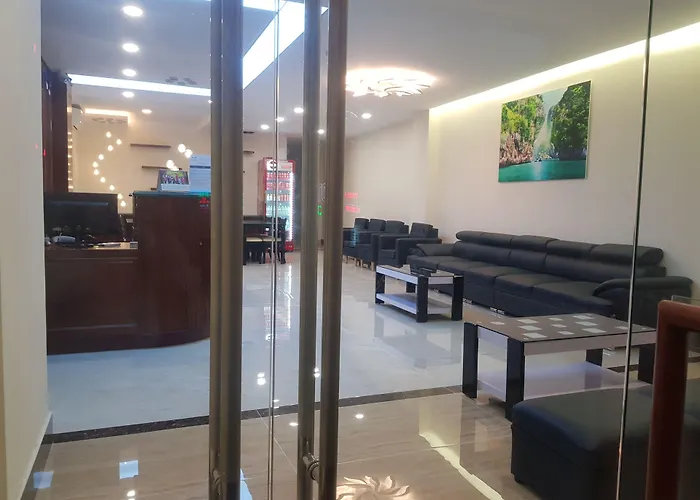 Hotels with tennis Victory Airport